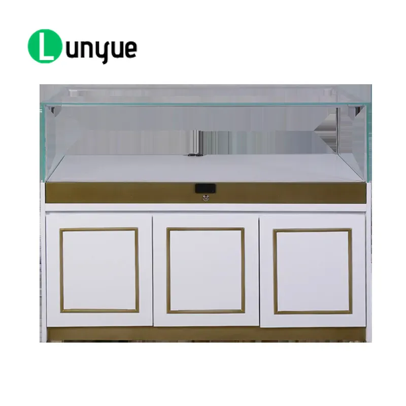 Holz-Vitrine für Design-Showro – Luxury Skincare Design Bewertung und Preis